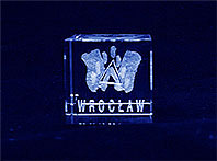 Logo Wrocławia
grawerowanie 3D w sześcianie