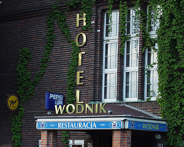 Litery mosiężne Hotel Wodnik
