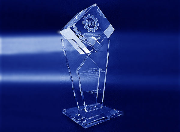 Szklana statuetka - nagroda jakości